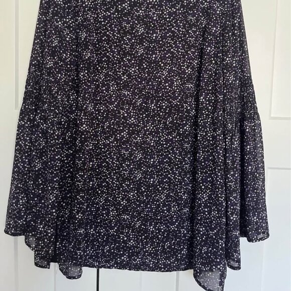 Michael Kors size large star pattern blouse. Excellent condition. - Picture 2 of 7
